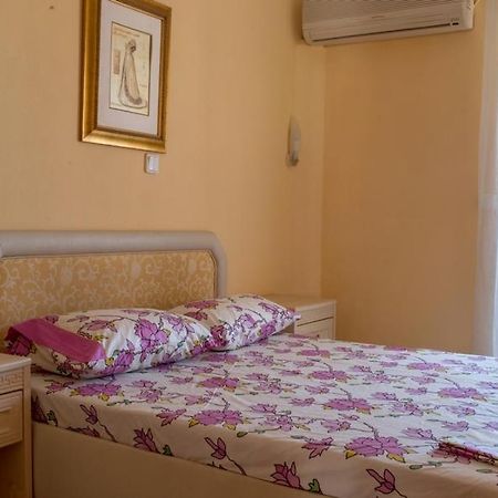 Golden Sun Apartment Paralía Екстериор снимка